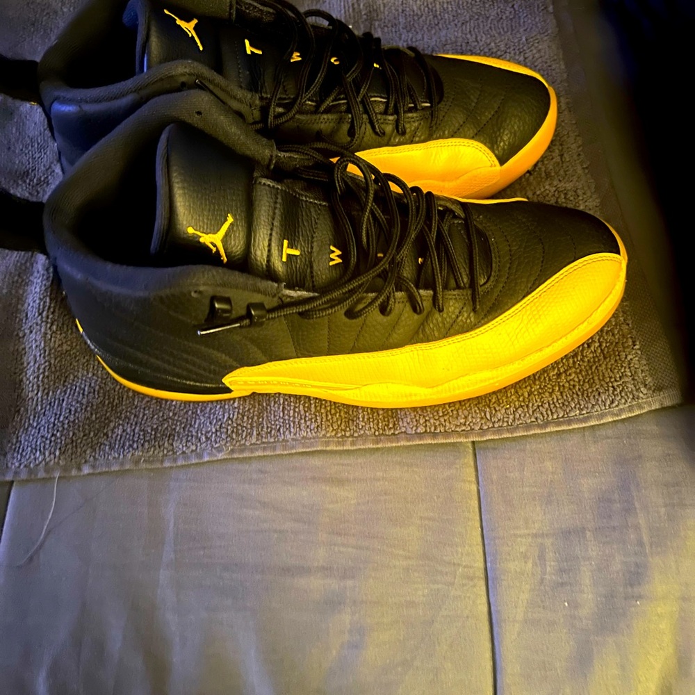 Nike Air Jordan 12 XII Retro Black University Gold size 13